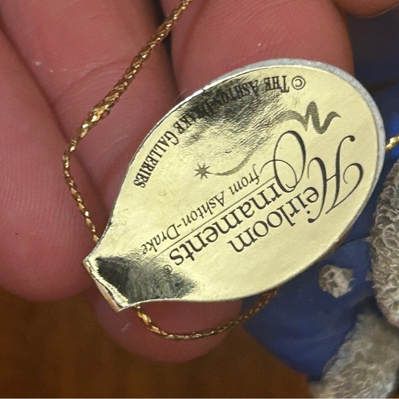 2003 Thomas Kinkade Old World Santa's Christmas Heirloom Ornament - Picture 4 of 11